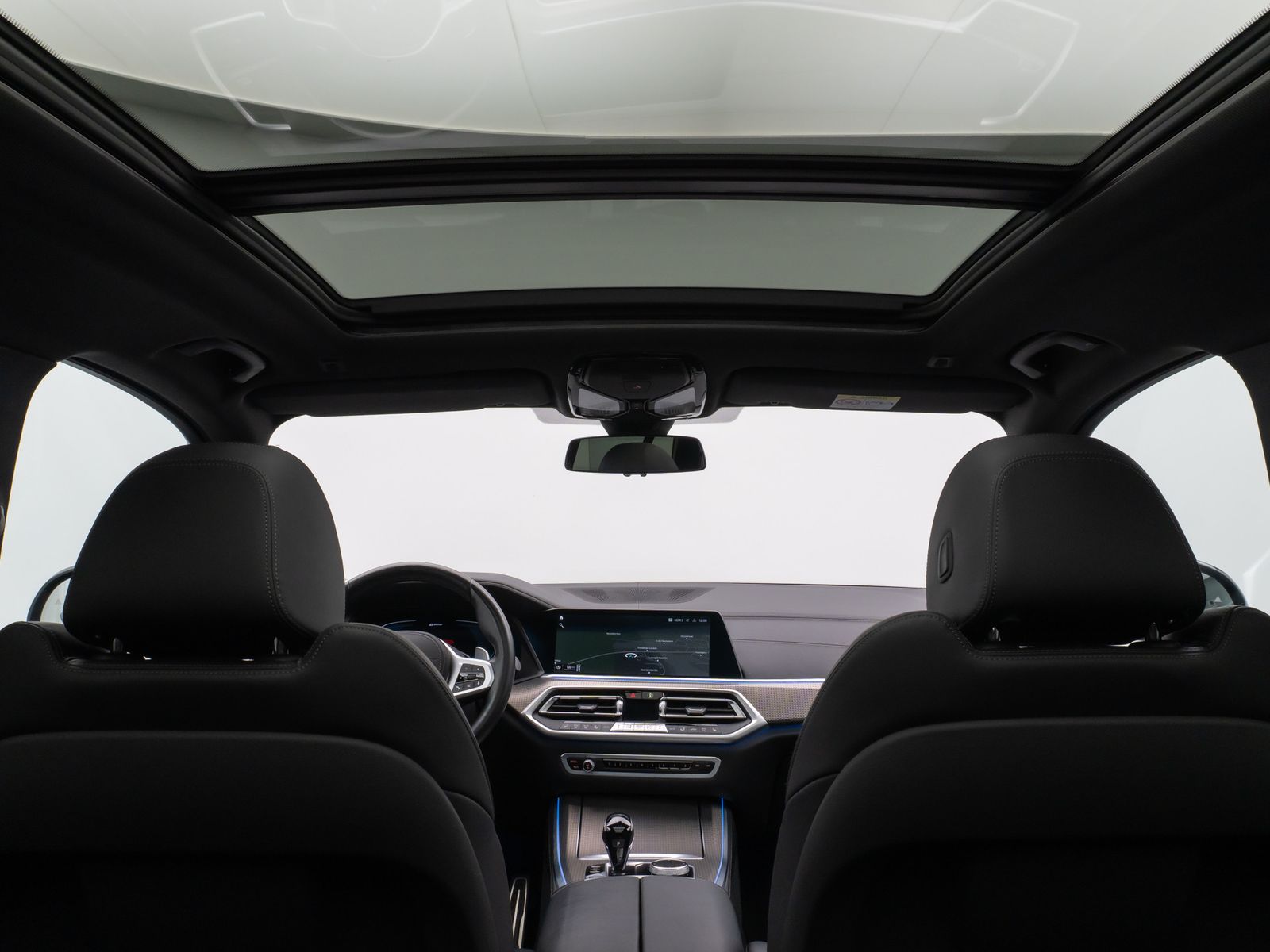Fahrzeugabbildung BMW X5 xD45e M Sport Panorama 360° HUD DAB HiFi 21"
