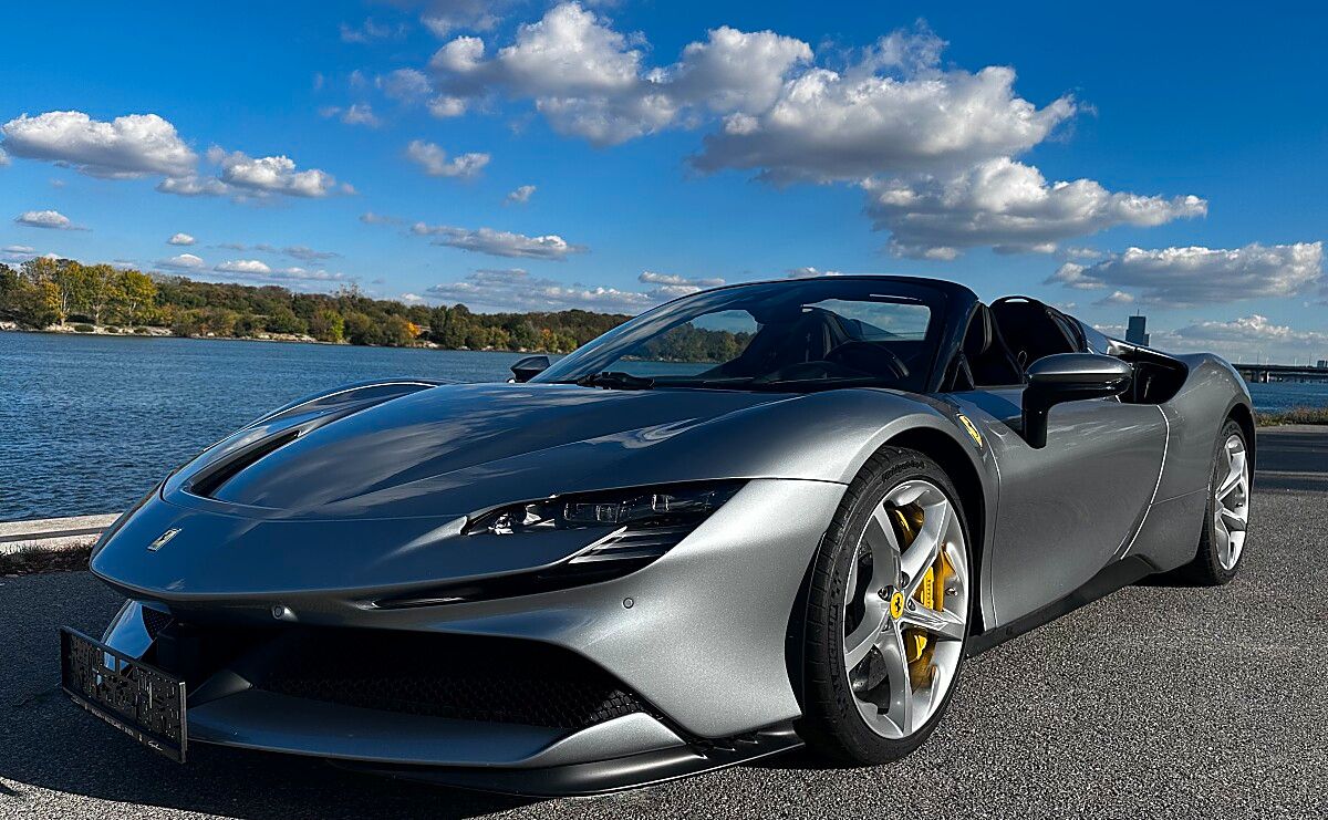 Ferrari SF90 Stradale