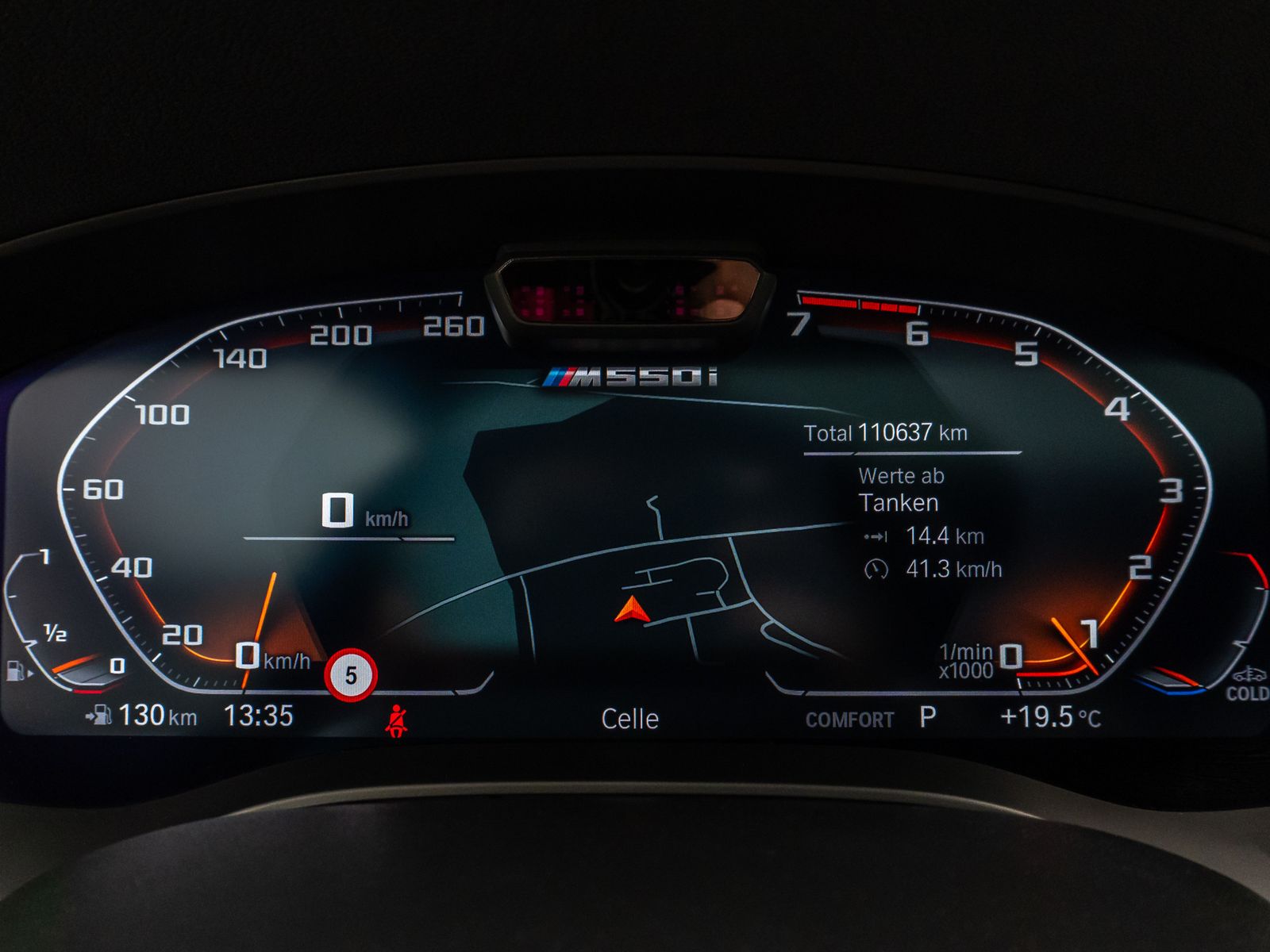 Fahrzeugabbildung BMW M550i xD Laser SoftClos 360°HUD DAB H/K DisplKey