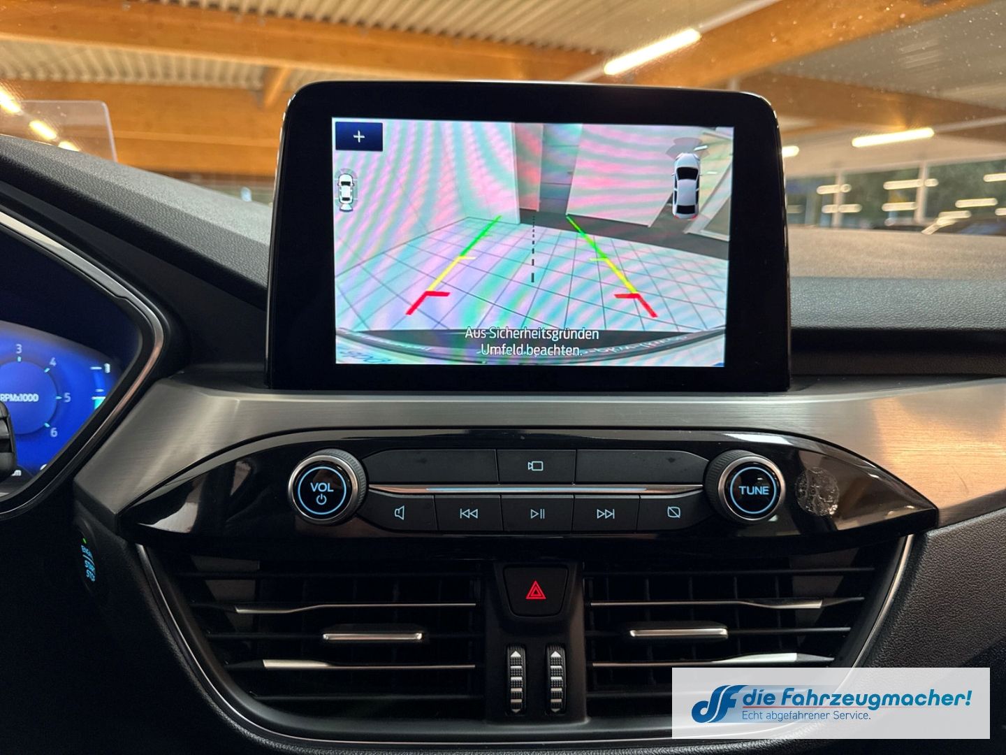 Fahrzeugabbildung Ford Kuga Titanium X HUD Navi Digitales Cockpit Sound