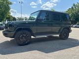 Mercedes-Benz G 400 d - manufaktur oliv metallic   AMG