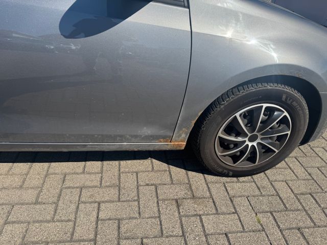 Fahrzeugabbildung Volkswagen Golf VI Comfortline Klima