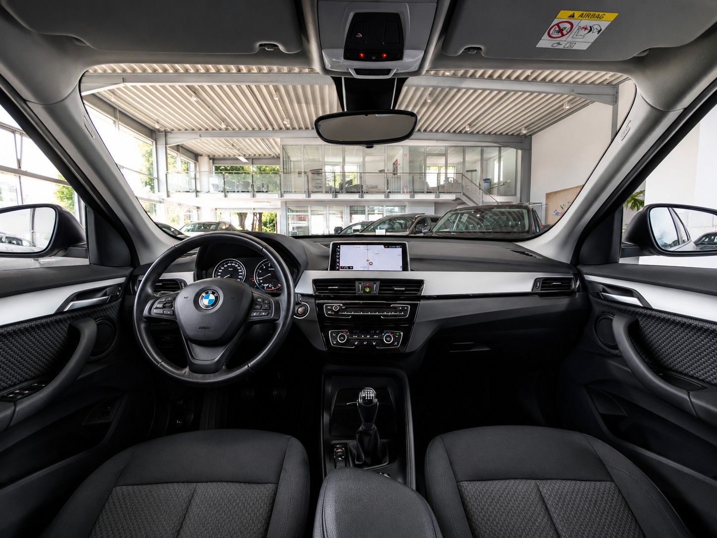 Fahrzeugabbildung BMW X1 18i LCI NAVI SHZ AHK PDC KLIMAAUT 8xALU