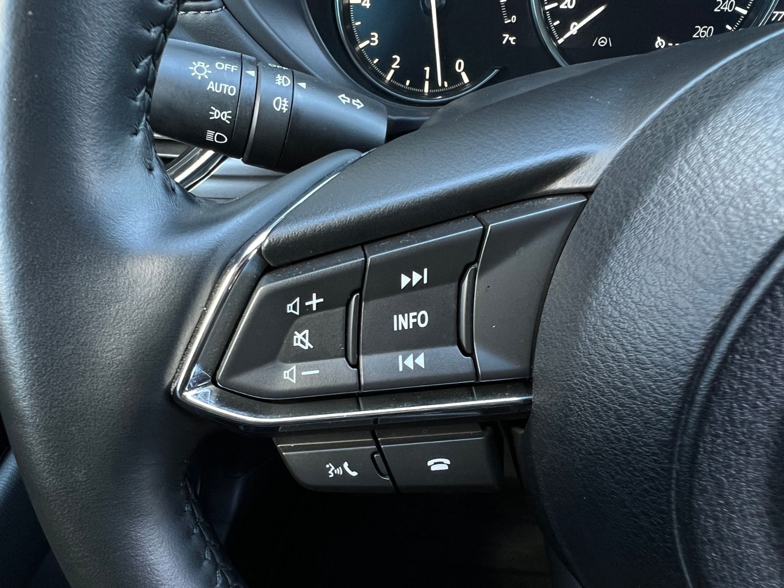 Fahrzeugabbildung Mazda CX-5 Advantage 2.0 SKYACTIV-G 2WD *LED, Navi, Kl