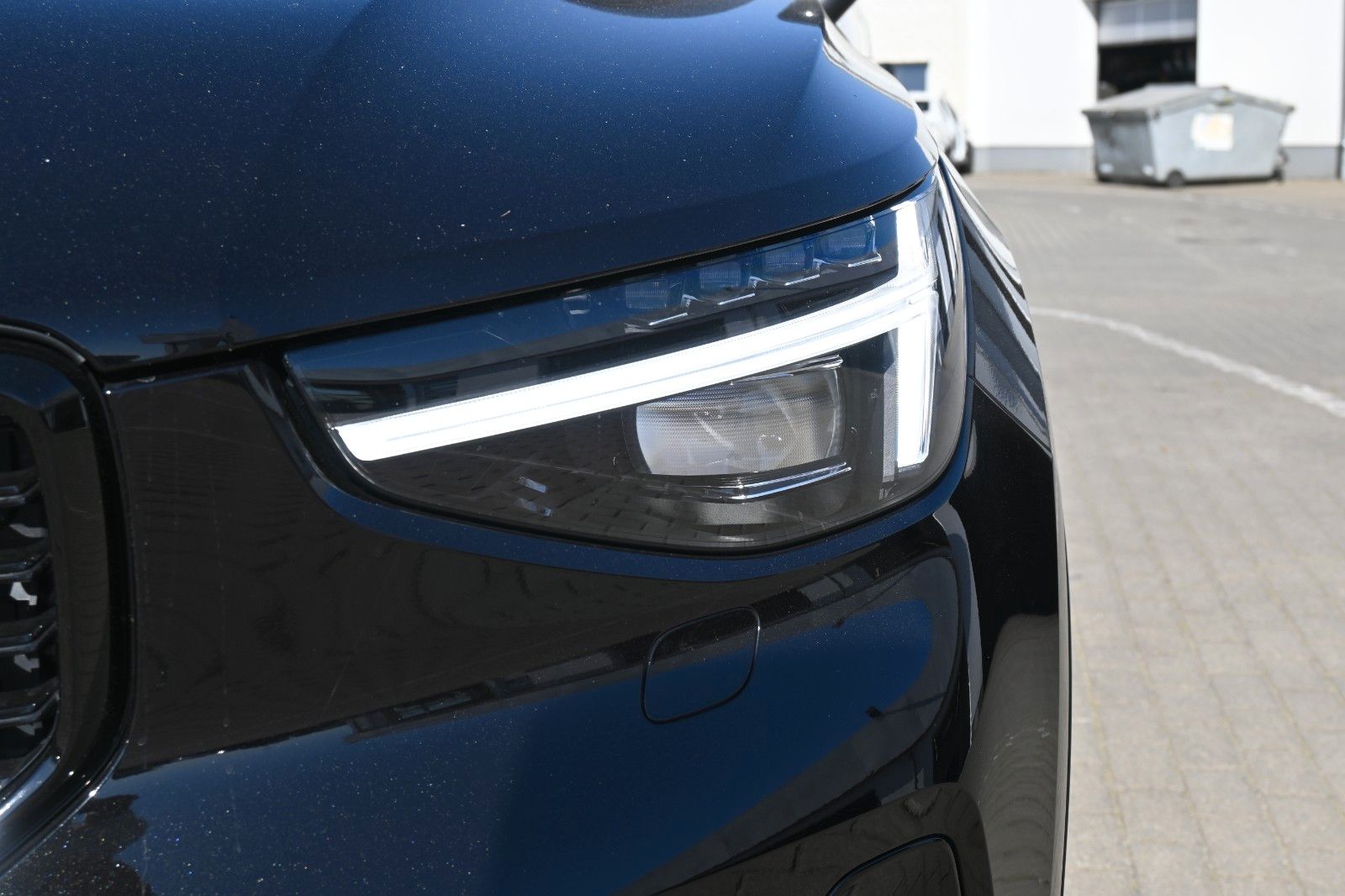 Fahrzeugabbildung Volvo XC40 B4 DSG Ultra Dark*PANO*RFK*ACC