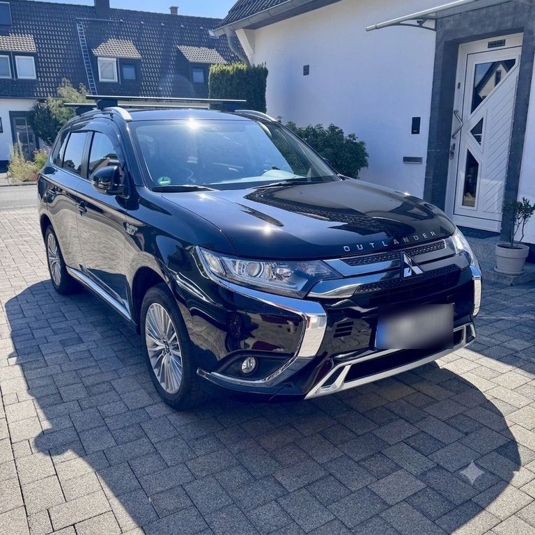 Image of Mitsubishi Plug-in Hybrid Outlander