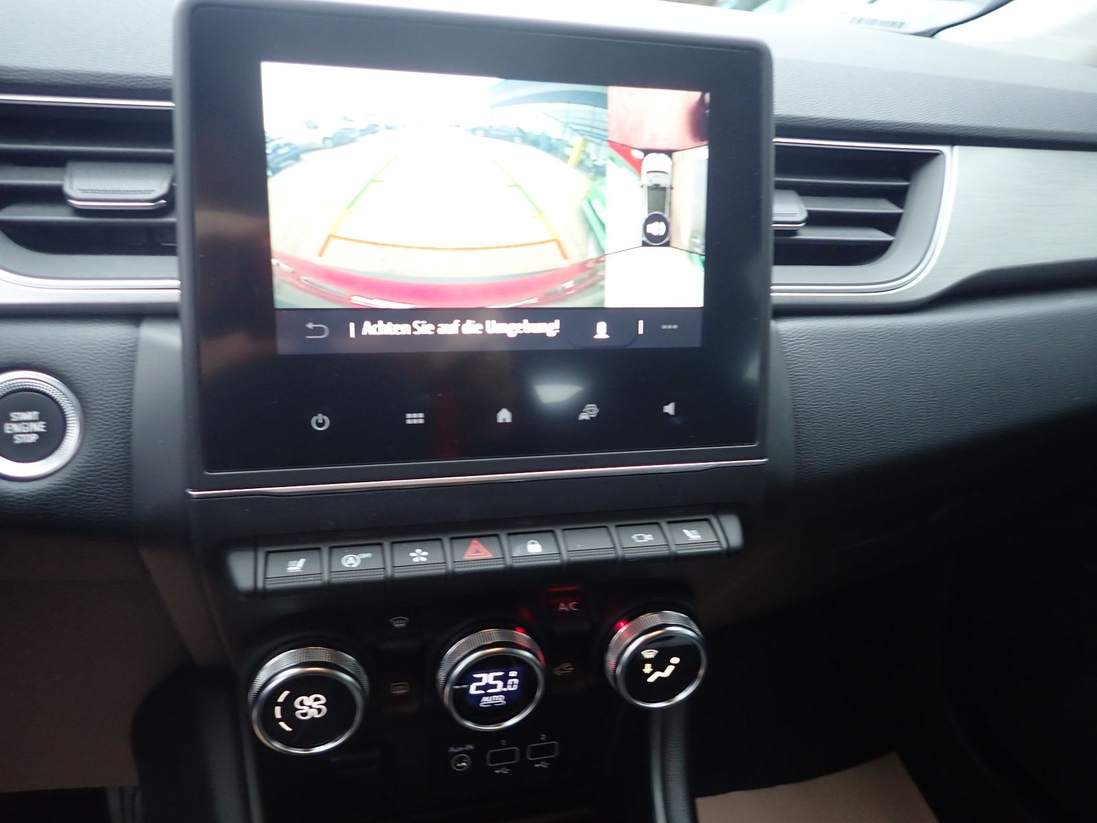 Fahrzeugabbildung Renault Captur Intens TCe 140 EDC