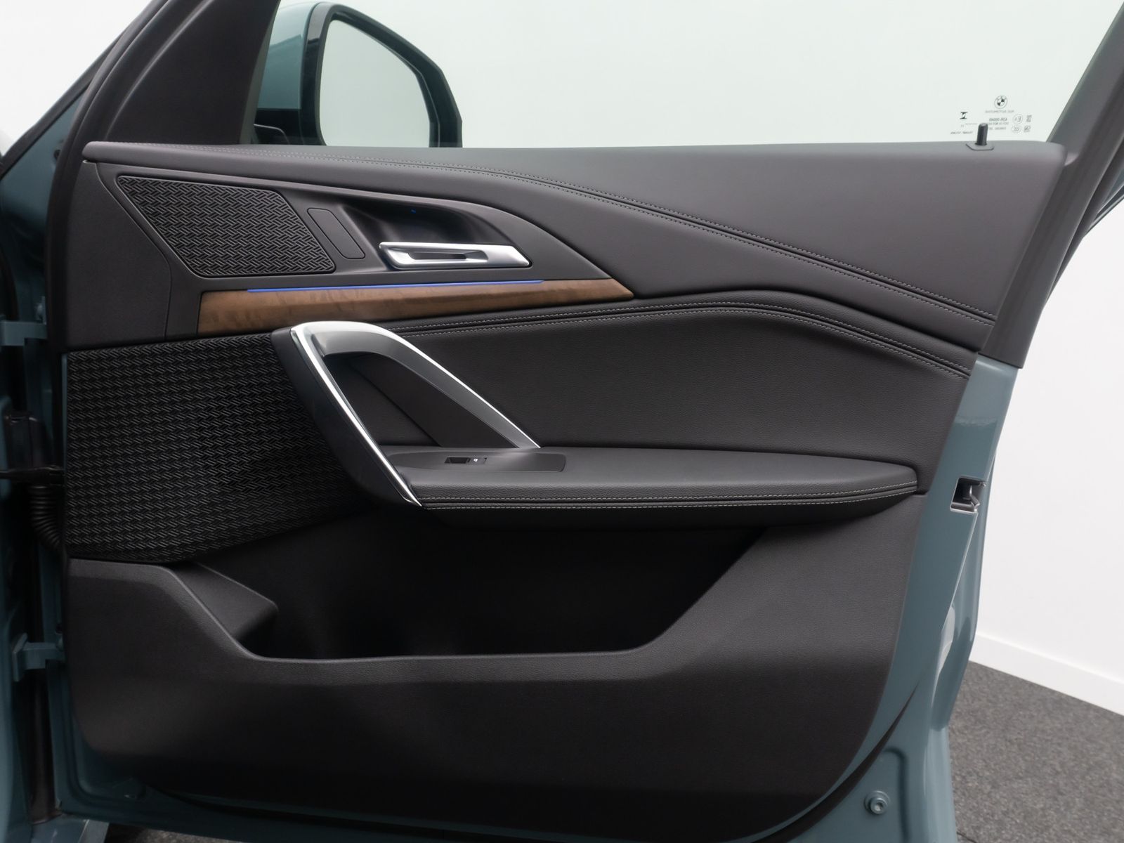 Fahrzeugabbildung BMW iX1 xD30 M Sport HUD DAB AHK 360&deg; CockpitPro 18"