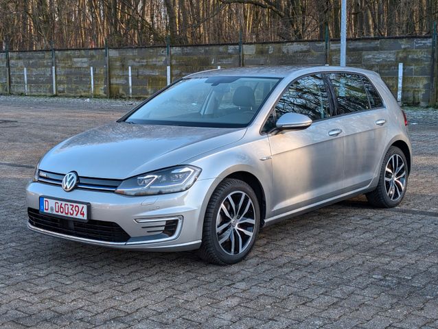 Volkswagen e-Golf TungstenSilver Leder/AID/Wärmepumpe