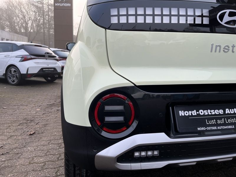 Fahrzeugabbildung Hyundai INSTER EV TREND Effizienz-P Dachreling