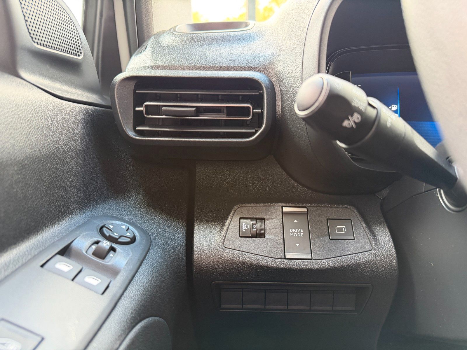 Fahrzeugabbildung Opel Combo Cargo Kastenwagen XL 1.5 Diesel 102 PS!