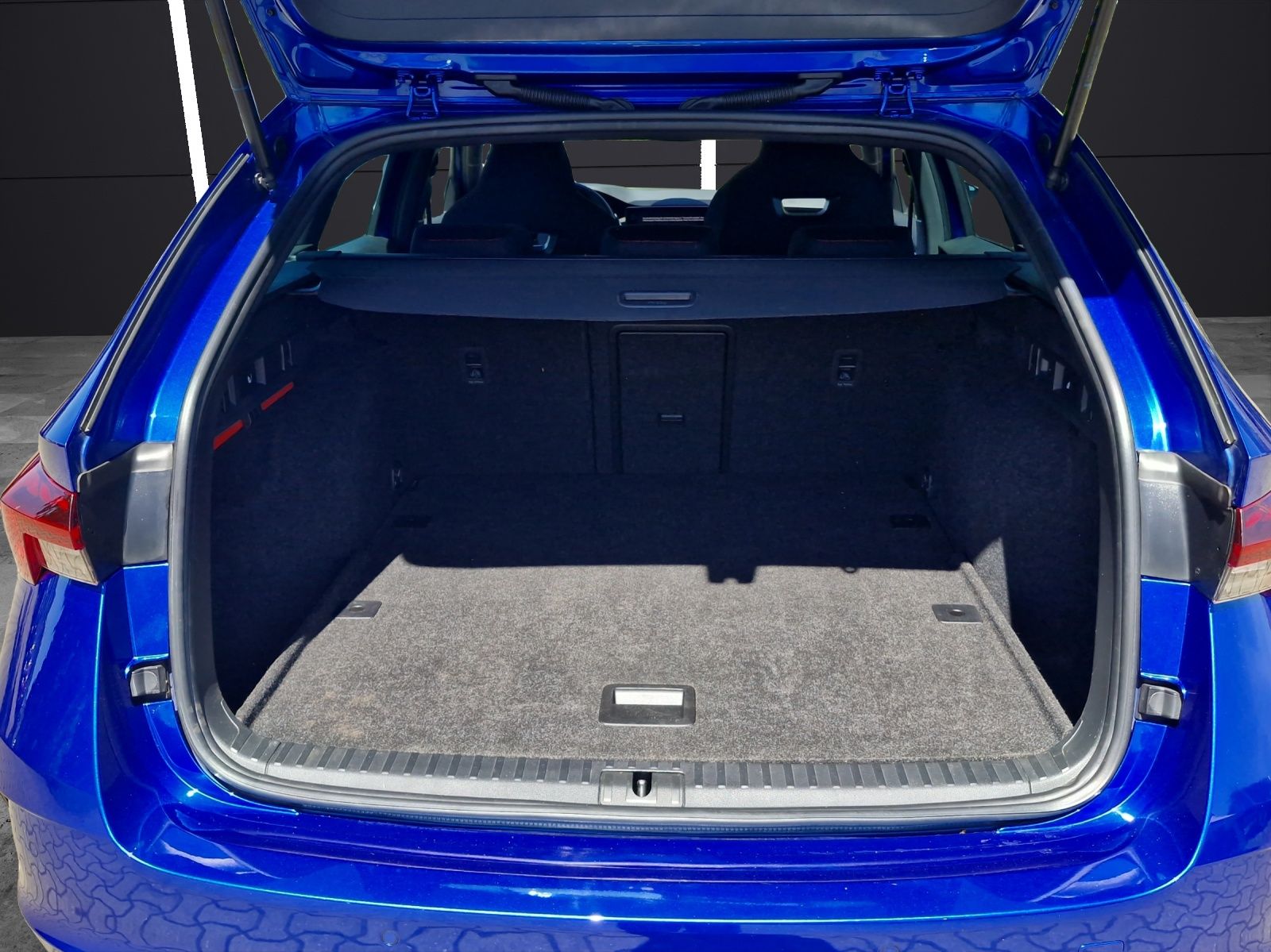 Fahrzeugabbildung SKODA Octavia Combi RS 2.0 TSI DSG Matrix Navi ACC AHK