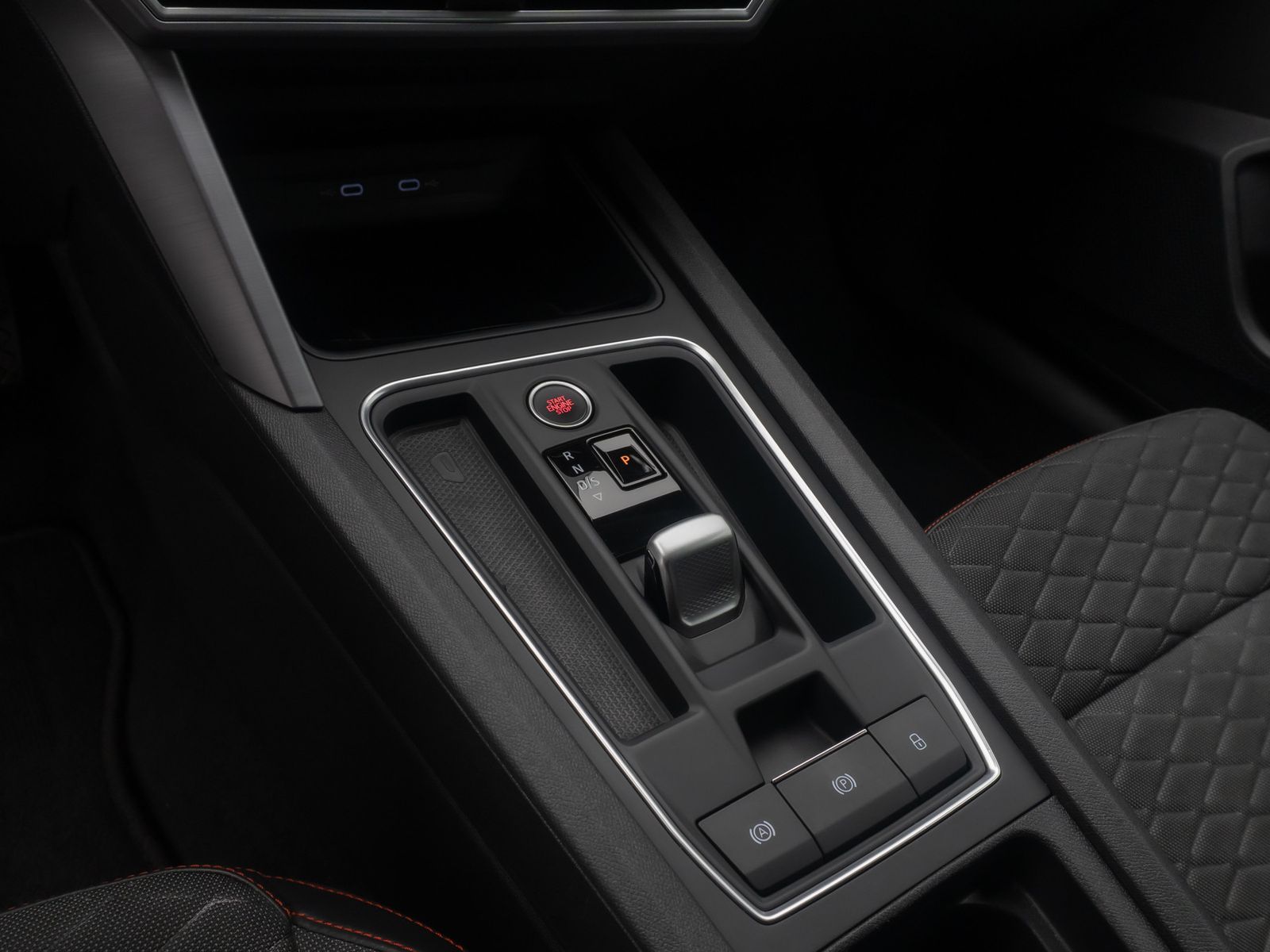 Fahrzeugabbildung SEAT Leon e-HYBRID FR Tempomat DigitDispl ParkAsssit