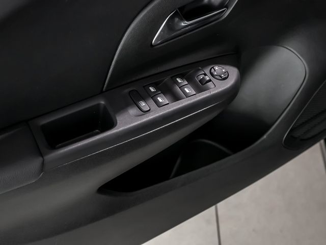 Opel Corsa F 1.2 Basis Verkehrsschilder-Assistent LED