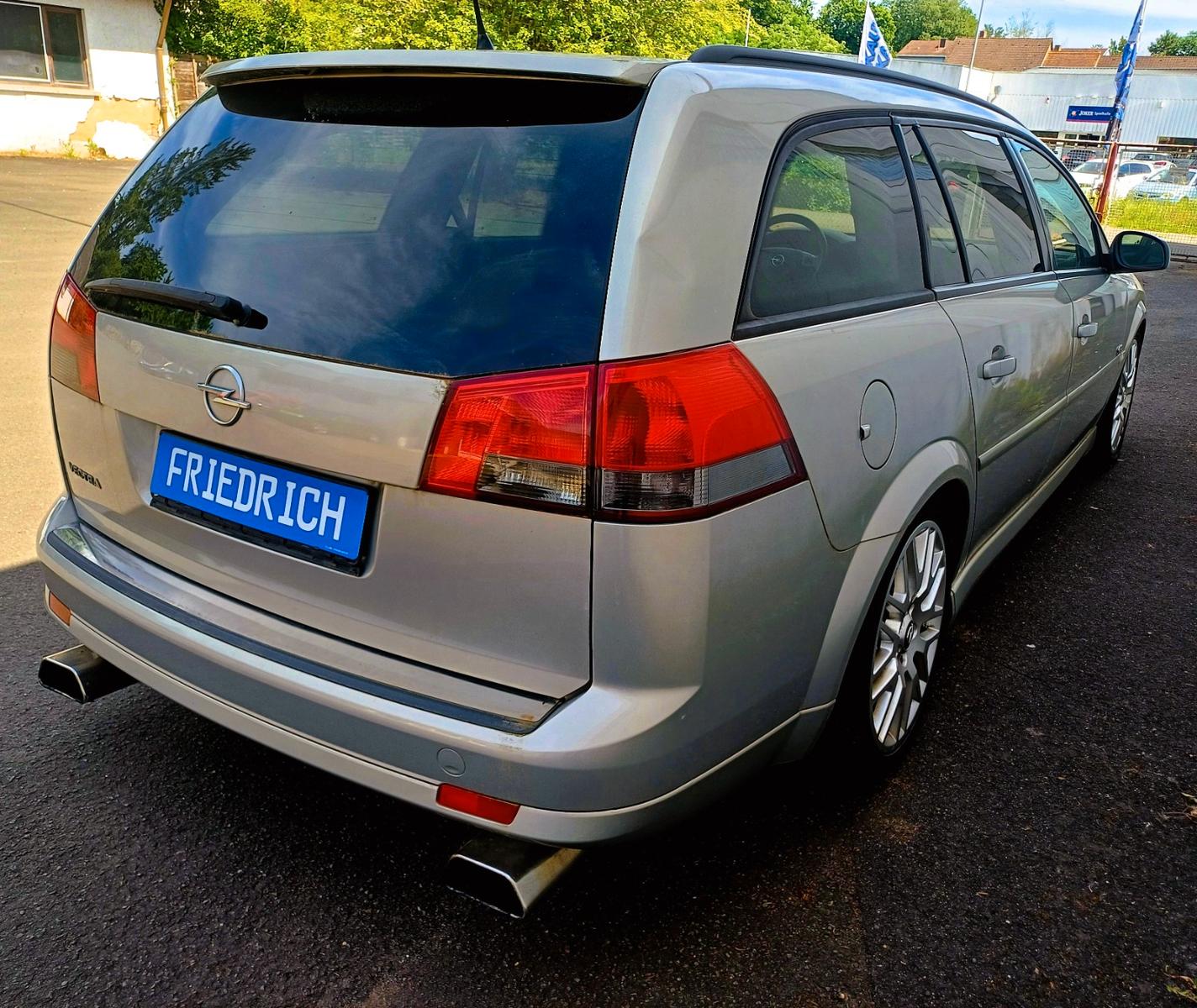 Opel Vectra 2005 — engine 1.796 cm³, 122 HP (90kW)