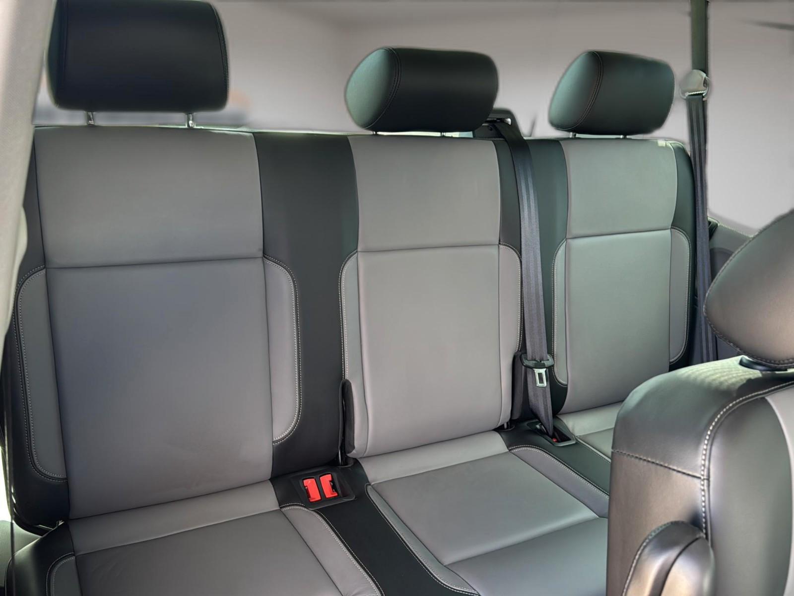Volkswagen T6.1 Caravelle  Highline 4MOTION AHK Stand