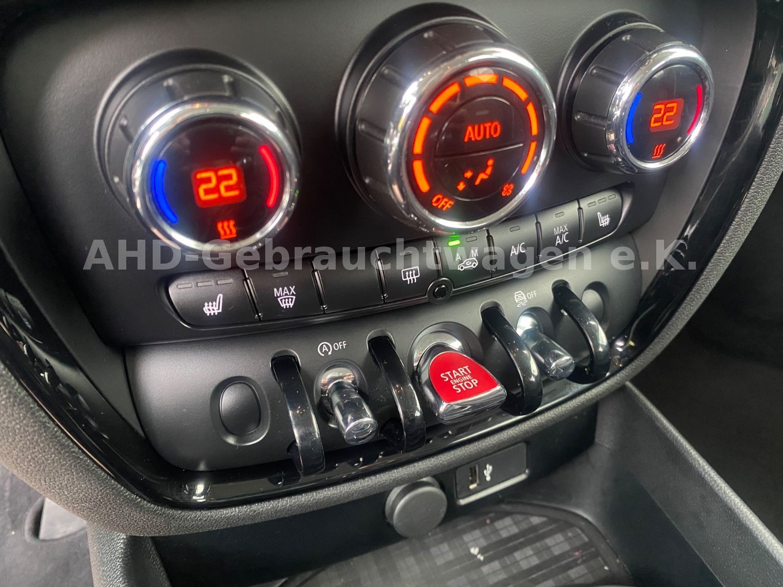 Fahrzeugabbildung MINI One D Clubman Pepper