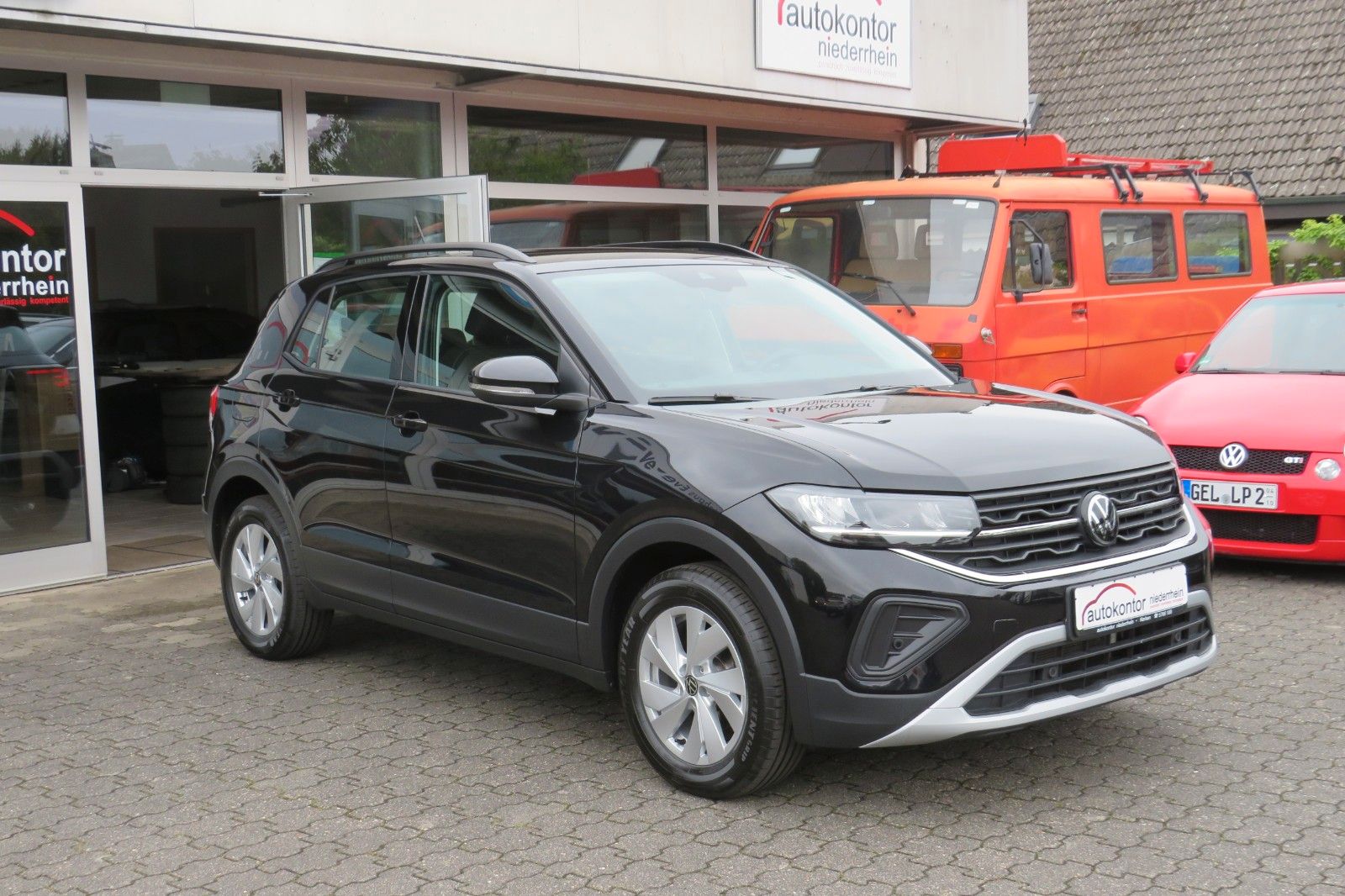 Fahrzeugabbildung Volkswagen T-Cross 1.0 TSI Life ACC ASSISTENTPA. SITZH. 1HD