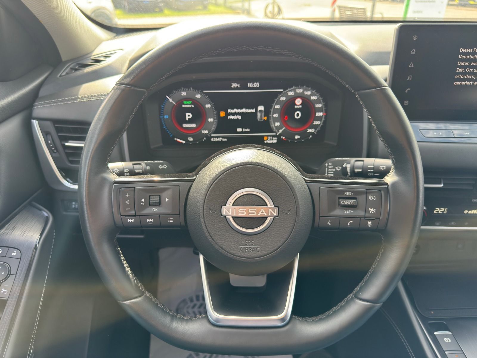 Fahrzeugabbildung Nissan Qashqai 1.5 VC-T N-Connecta*360°Cam*NAVI*eHeck