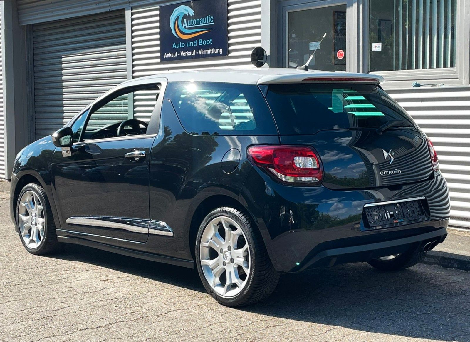 Fahrzeugabbildung Citroën DS3 SportChic 155 THP KIMAAUTOMATIK GANZJ REIFEN