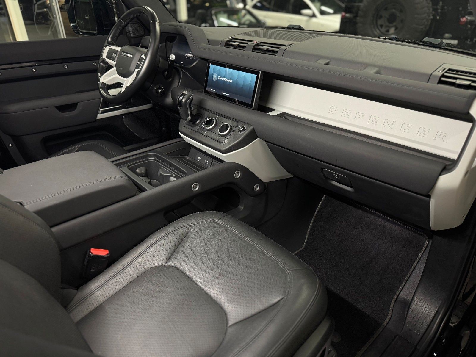 Fahrzeugabbildung Land Rover Defender 90 P400 3.0 XS Edition
