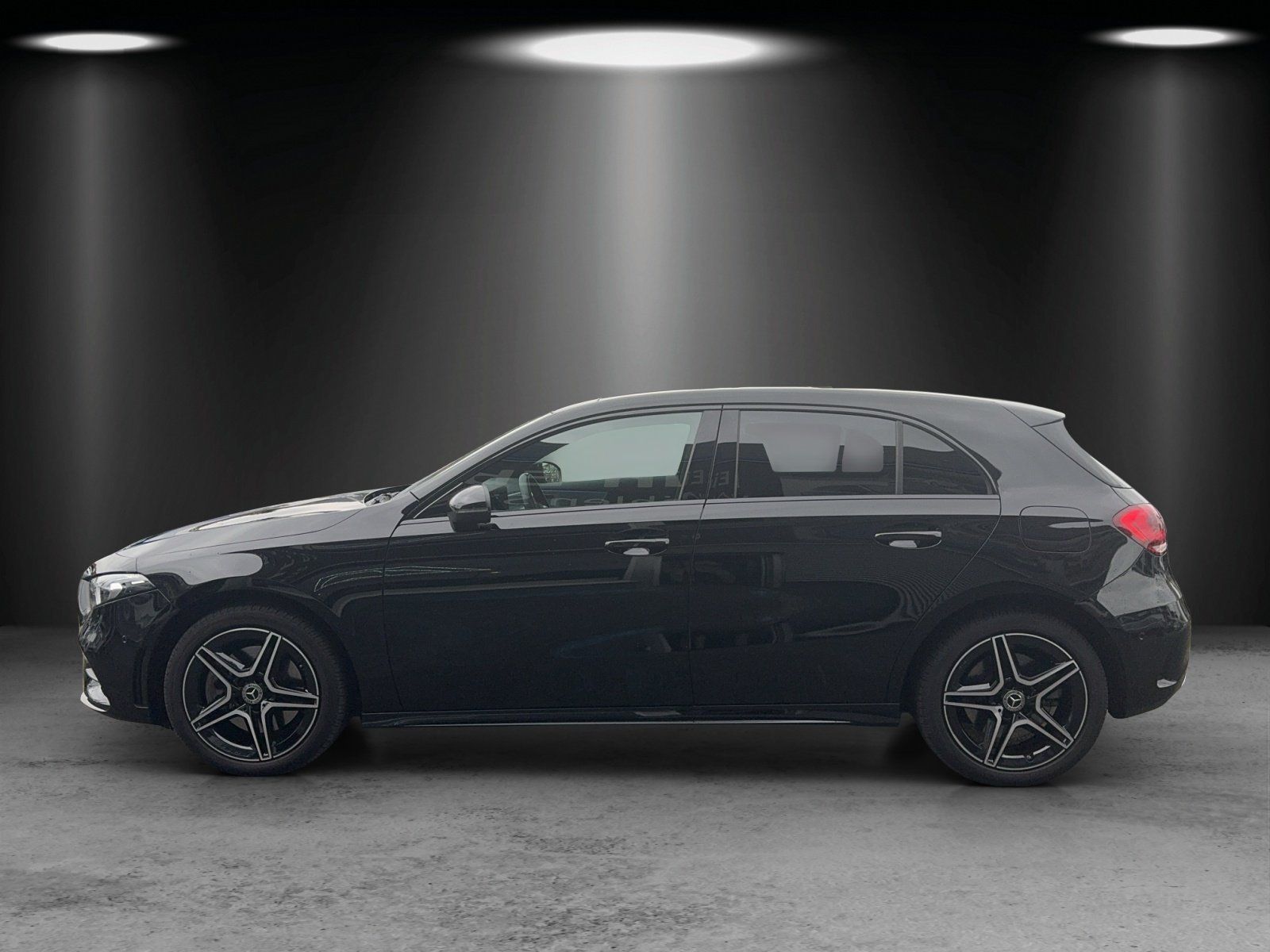 Fahrzeugabbildung Mercedes-Benz A250e AMG Pano MLED HighEndMBUX Busin AHK Kamera
