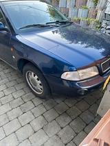 Audi A4 B5 1.9 TDI / 1 9 Td Diesel - Audi A4 aus 1998: 1.9