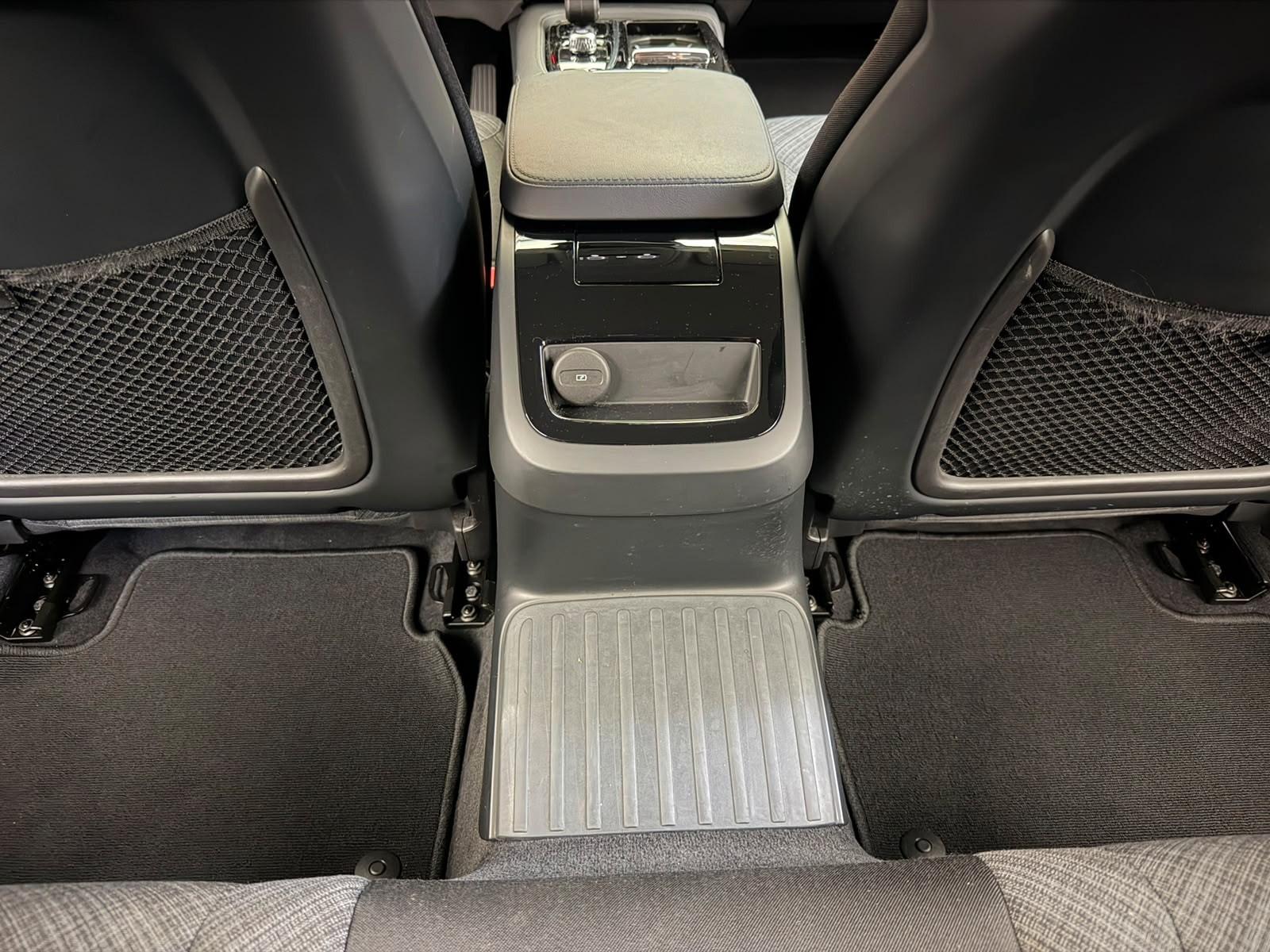 Volvo V60 Kombi Core Hybrid AWD*ACC*AHK*LED*KEYLESS