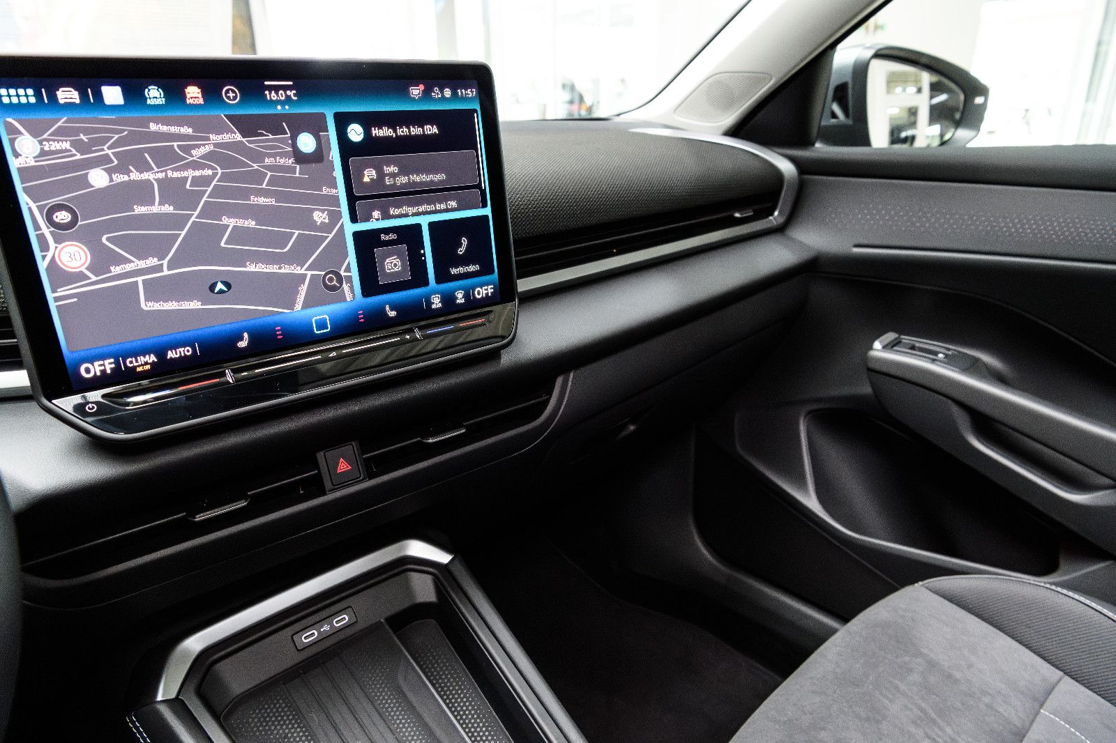 Fahrzeugabbildung Volkswagen T-Roc 1.5 eTSI Style el. Heckklappe+IQLight+Pano