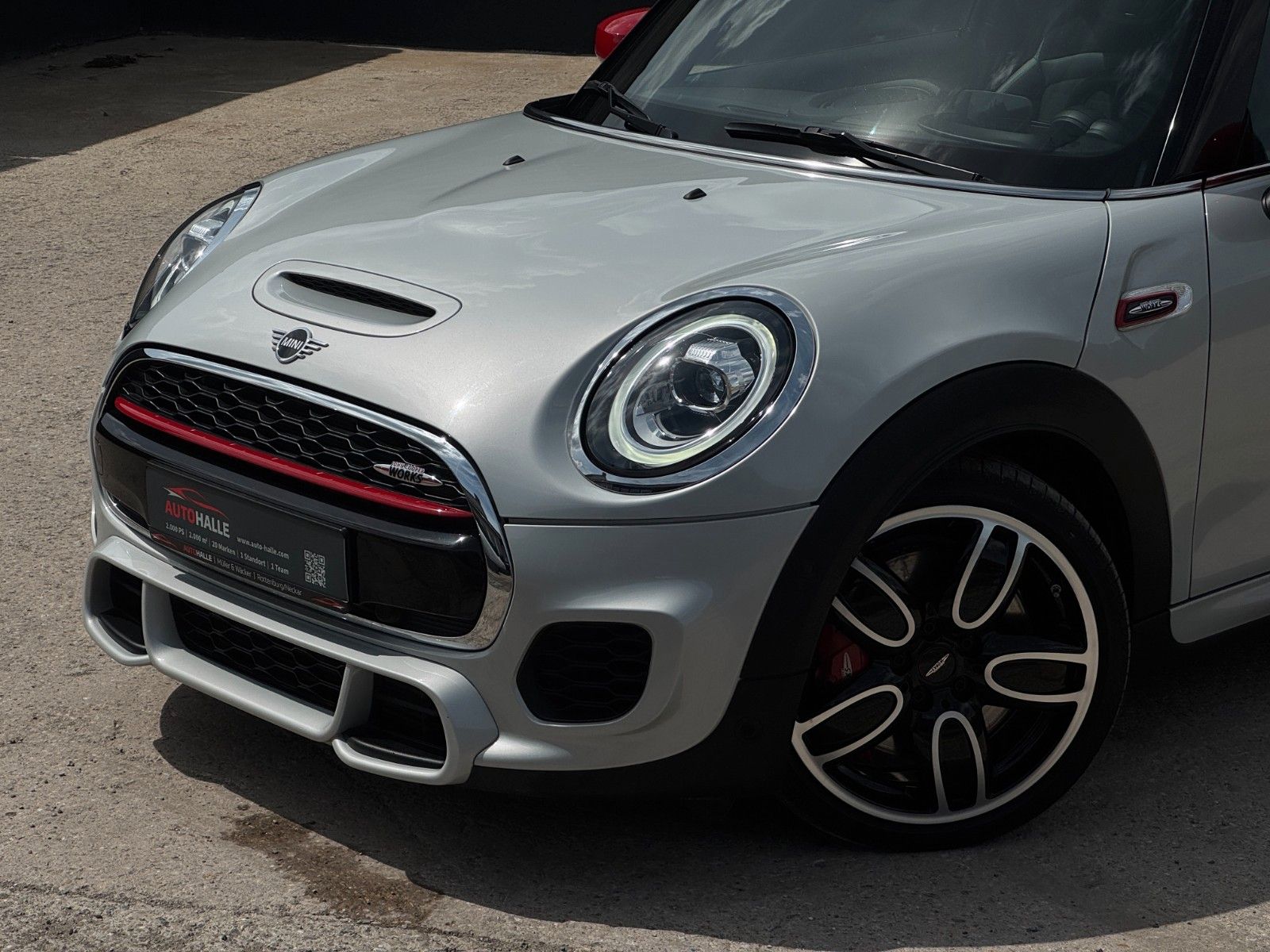Fahrzeugabbildung MINI John Cooper Works CarPlay Adap. LED NAV HuD PDC