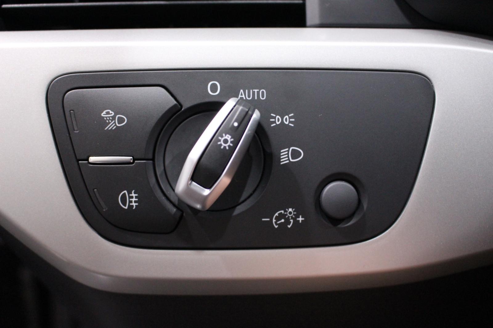 Audi A4 Quattro Advanced LED LEDER PANO KAMERA AHK, миниатюра 24