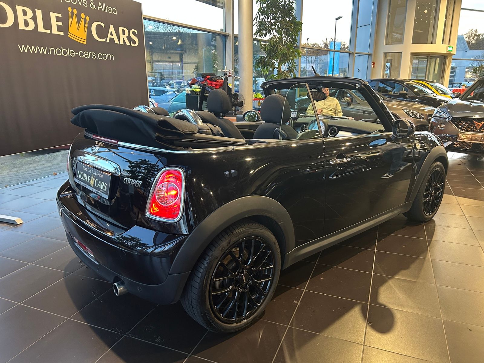 Fahrzeugabbildung MINI Cooper Cabrio *Klimaautomatik*SHZ*