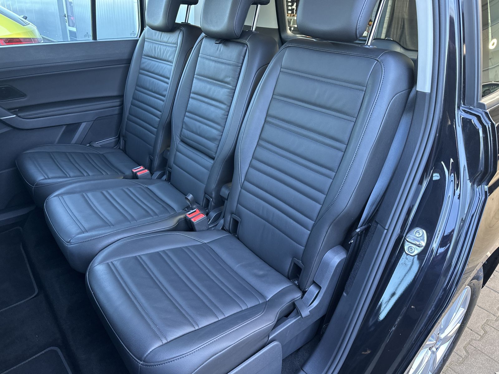 Fahrzeugabbildung Volkswagen Touran 2.0 TDI DSG CL NAV+LED+V-COCKPIT+AHK+PP