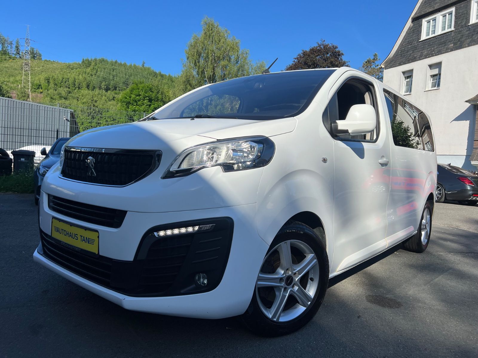 Fahrzeugabbildung Peugeot Traveller Active * 1.HAND *