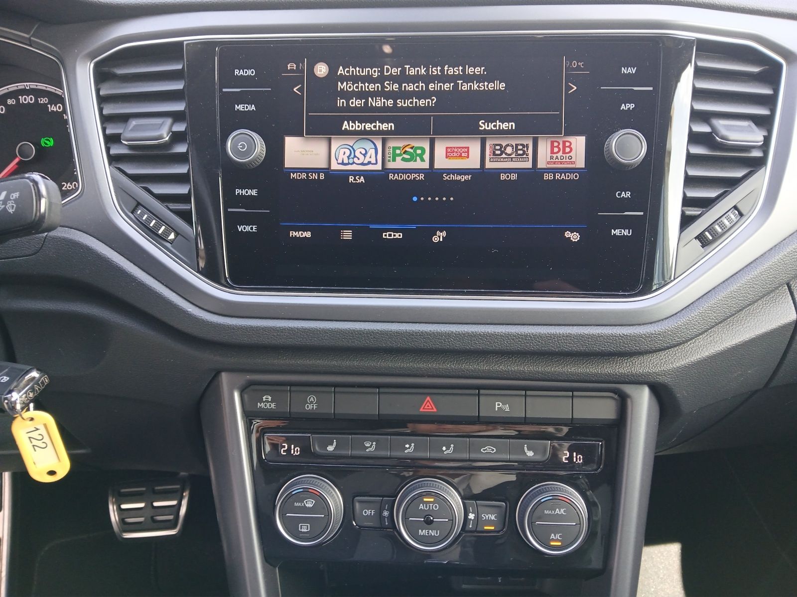 Fahrzeugabbildung Volkswagen T-Roc Cabriolet TSI R-line DSG LED AHK Navi ACC