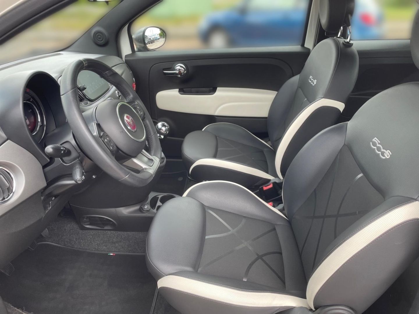 Fahrzeugabbildung Fiat 500 1.2 Cabrio Allwetterreifen Apple CarPlay Par