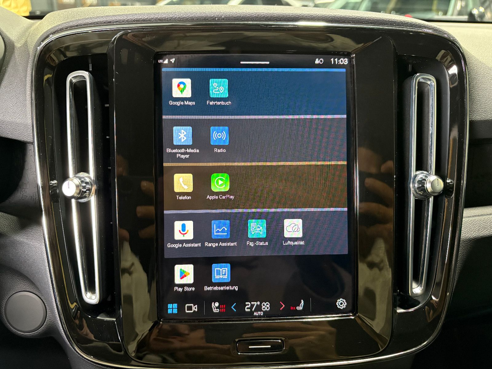 Fahrzeugabbildung Volvo XC 40 Core Plus Recharge Electric/KAMERA/CARPLAY