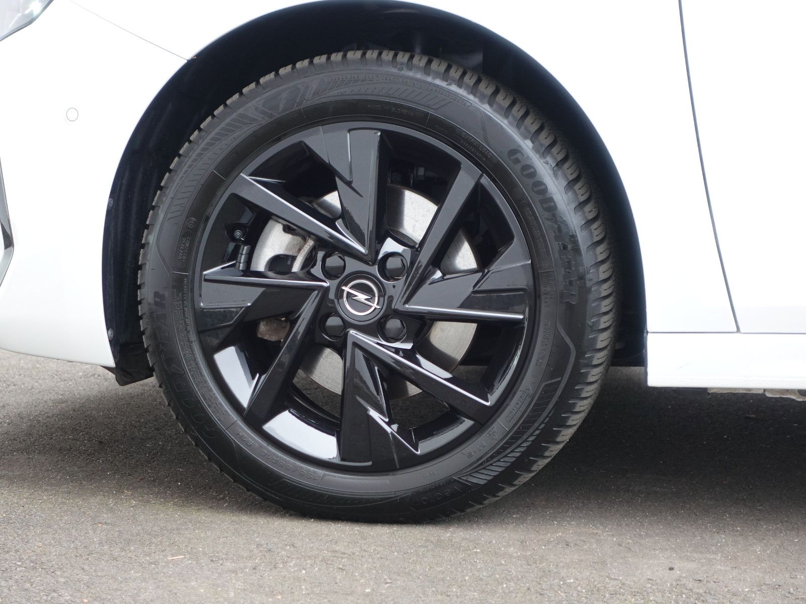 Fahrzeugabbildung Opel Corsa GS 1.2T,Navi,Kamera,MatrixLED,Sitzhzg,DAB+