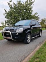 Hyundai TUCSON 2.0 CRDi VGT GLS 4WD GLS - Hyundai TUCSON Gls mit Diesel-Antrieb