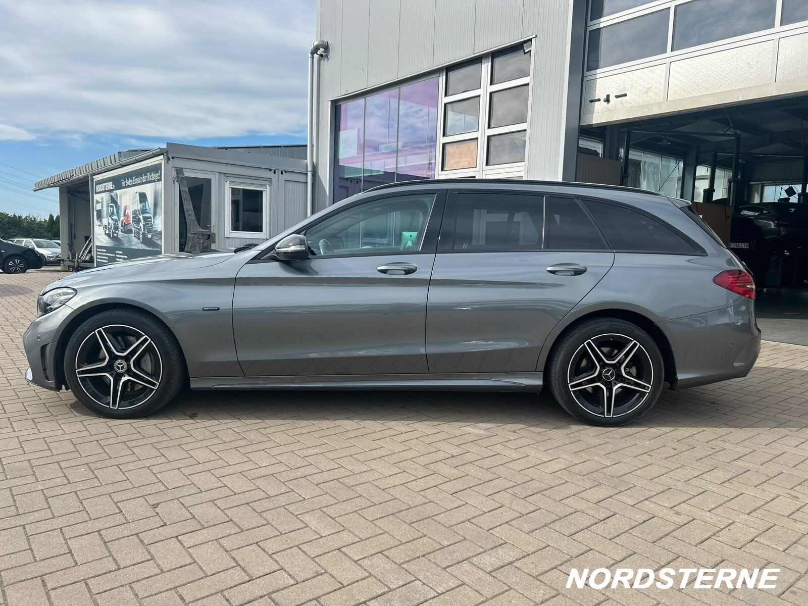 Mercedes-Benz C 300de T AMG-LINE+DISTRONIC+NIGHT+BURMESTER+AHK imagem 2