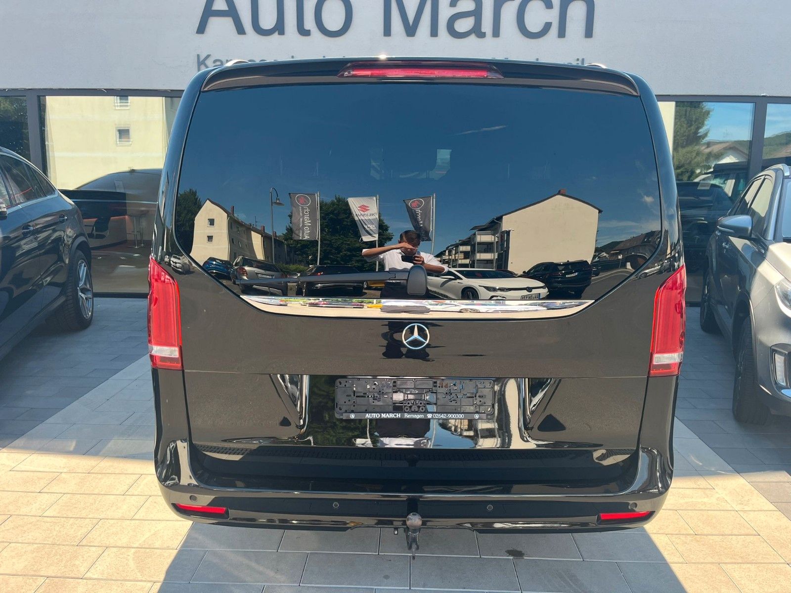 Fahrzeugabbildung Mercedes-Benz V 300d Avantgarde Edition 2020 4Matic Lang