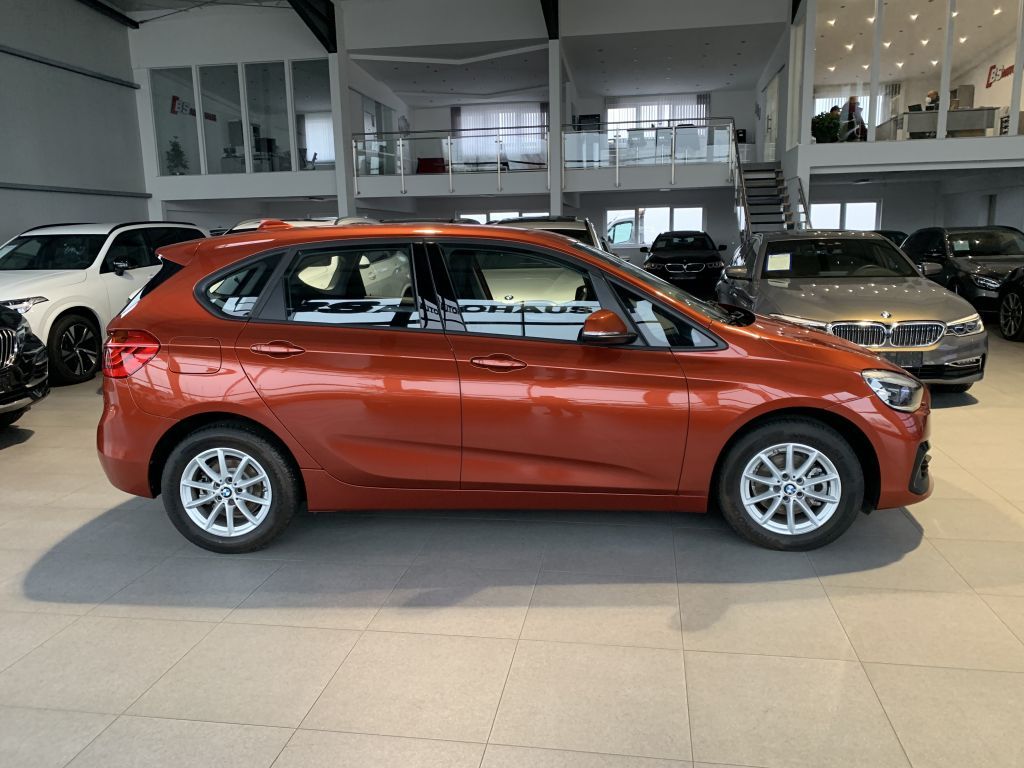 BMW 218i Active Tourer LED-Scheinwerfer Sportsitze