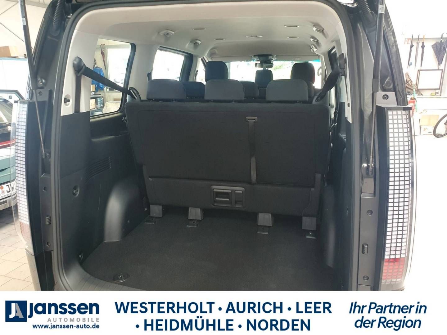 Fahrzeugabbildung Hyundai STARIA 9-Sitzer TREND