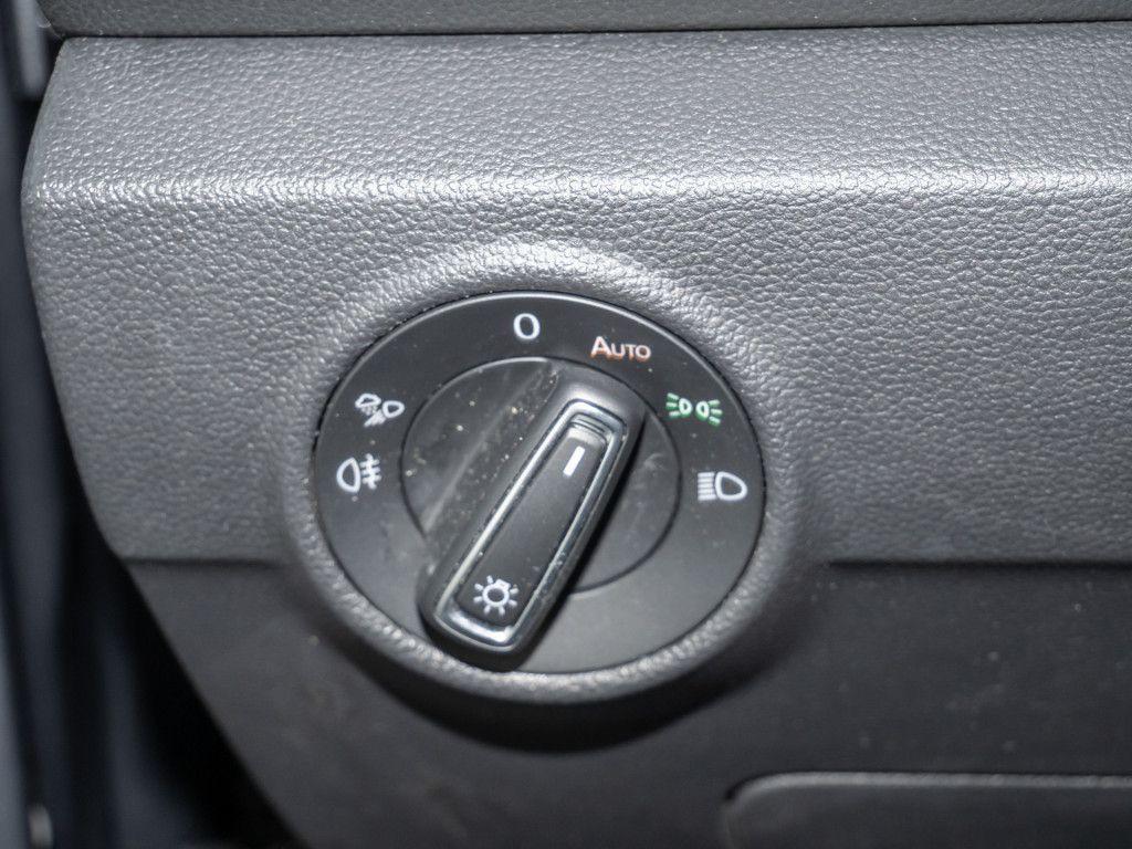 Volkswagen T-Roc 1.5 TSI DSG Style LED Kamera APP ACC SHZG, миниатюра 18