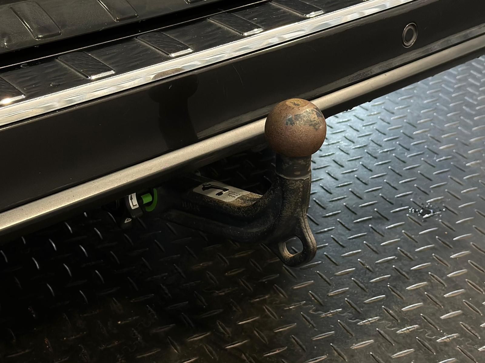 MERCEDES-BENZ V 300d EDITION 19 AMG LANG* LED#AHK#ACC#SHZ#SH - Image 26