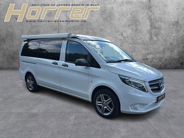 Mercedes V 220 - 4