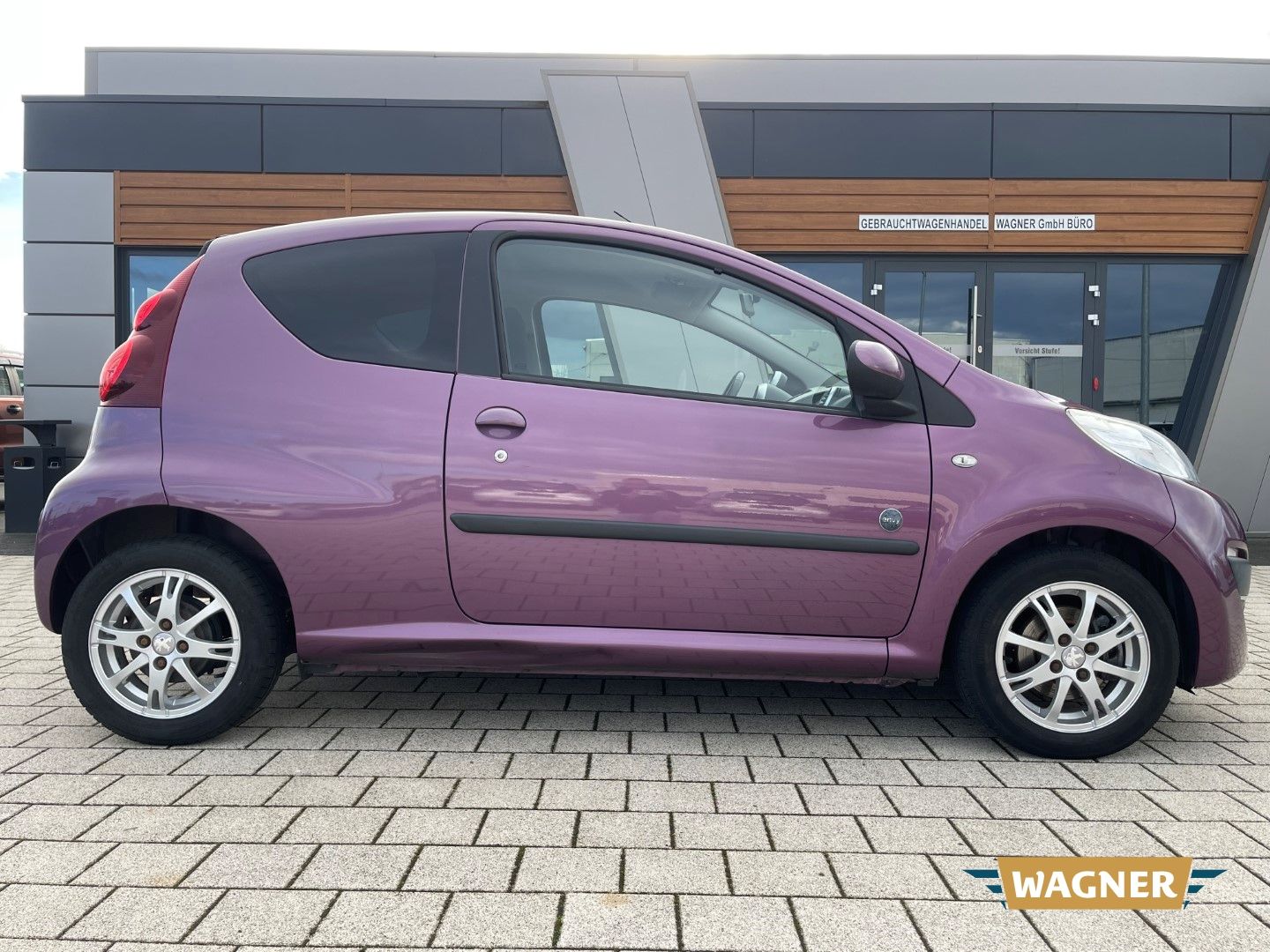 Fahrzeugabbildung Peugeot 107 Envy Klimaanlage Isofix Servolenkung