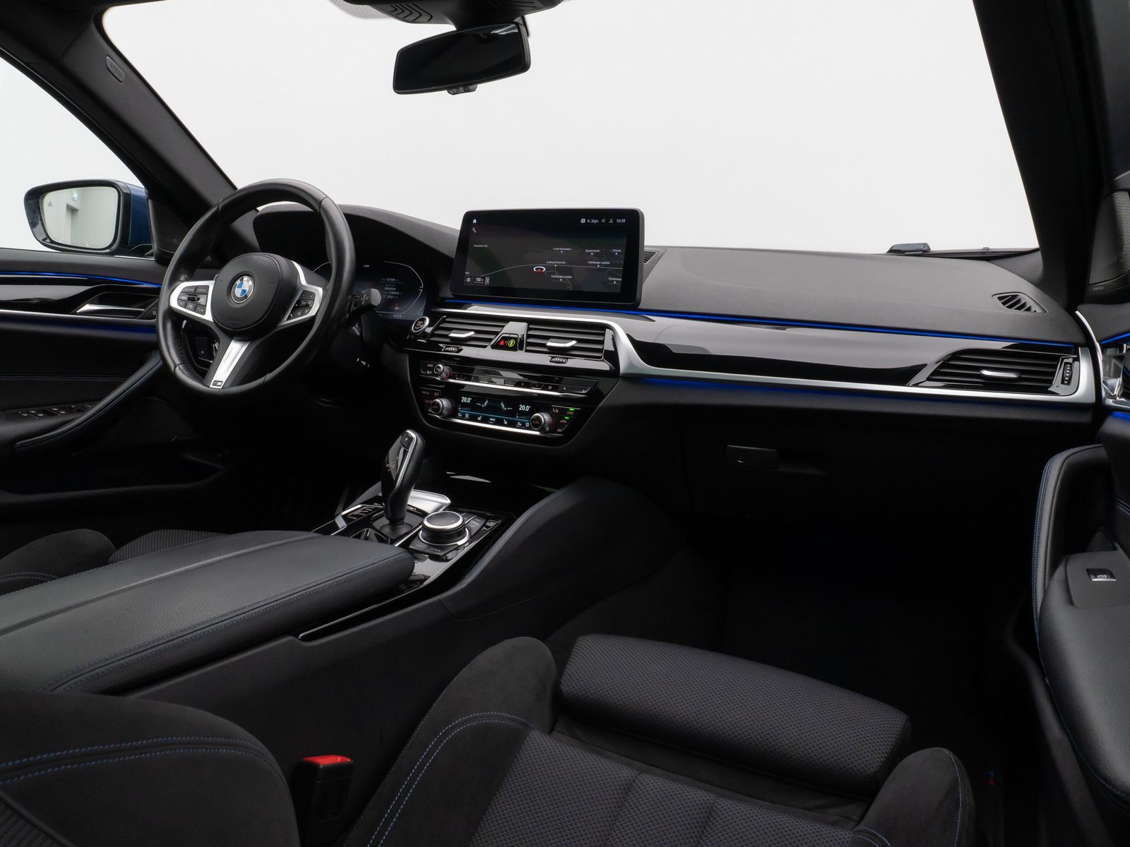 Fahrzeugabbildung BMW 530d M Sport Panorama Kamera Laser HUD DAB H/K