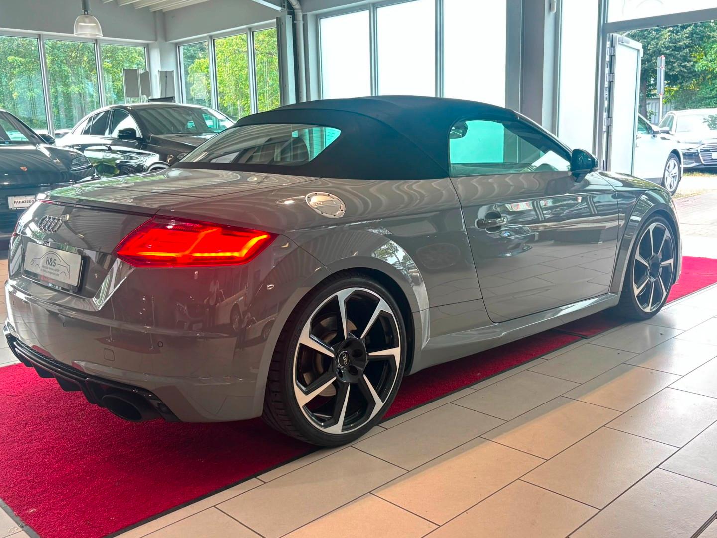 Audi TT RS Roadster 2.5 TFSI quattro