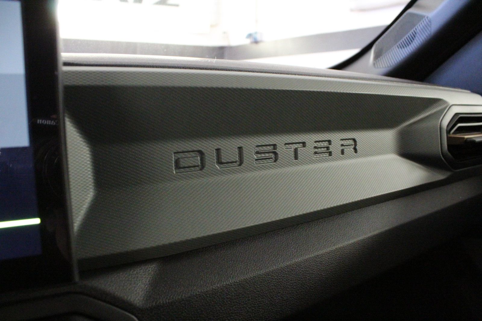 Fahrzeugabbildung Dacia Duster hybrid 155 Extreme *City-*Technik-*Winter